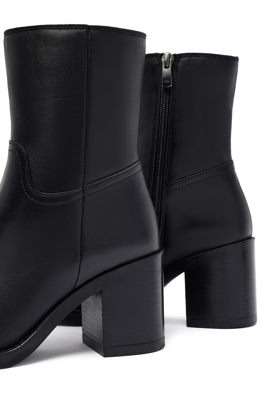 Women's Black Zippered Thick Heeled Leather Boot