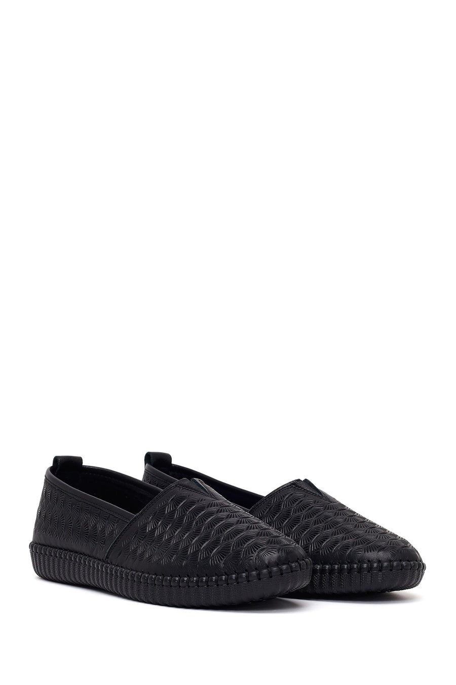 Woman Black Leather Comfort Loafer