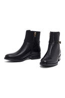 Woman Black Zip Closure Leather Boots | Derimod