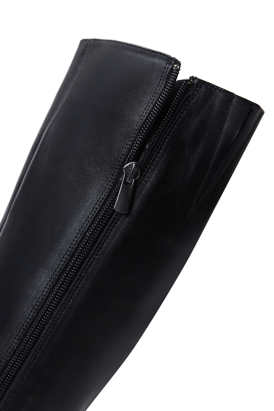 Woman Black Zip Closure Short Thick-Heeled Leather Boot