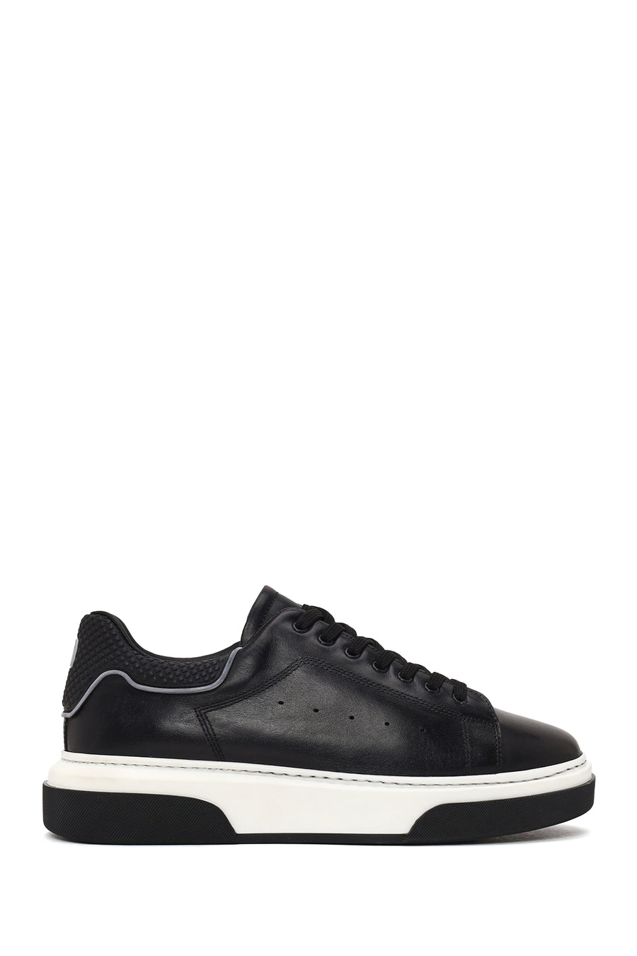 Erkek Siyah Bağcıklı Kalın Tabanlı Deri Sneaker WM710016DV | Derimod