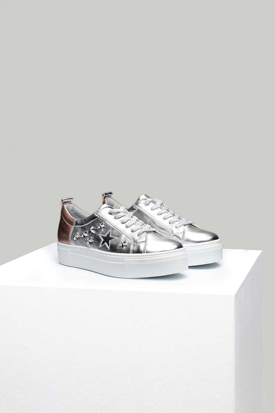 Star Detailed Silver Women's Leather Sneaker