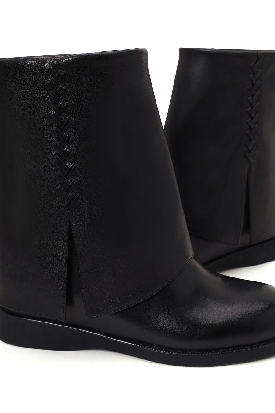 Woman Black Leather Boots